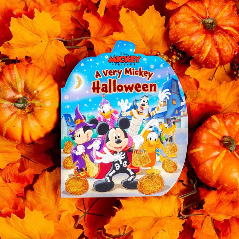 Disney Mickey & Friends: A Very Mickey Halloween by Dienesa Le: Board Books; 12 pages / English
