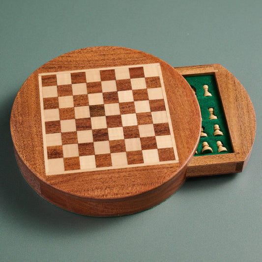 Acacia Wood Round Magnetic Chess Set