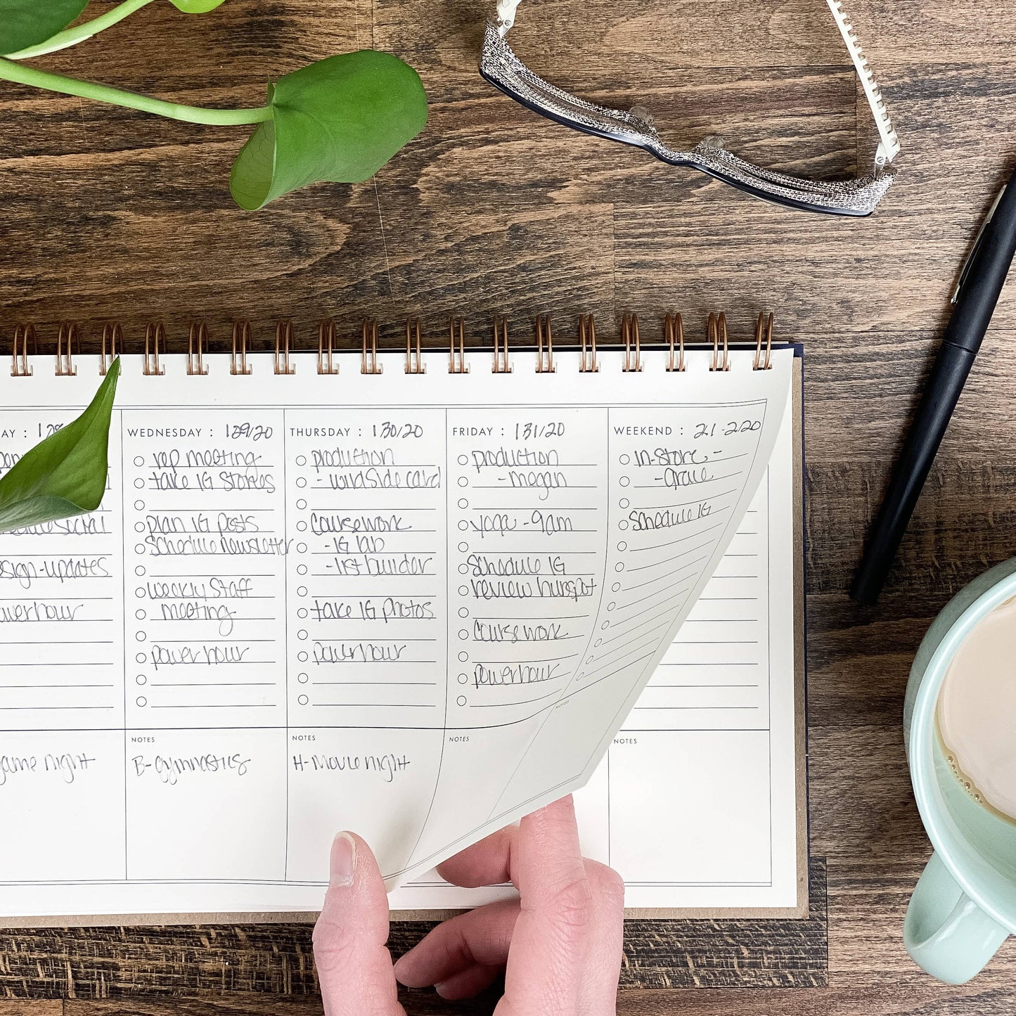 To Do Simple Undated Weekly Planner: Saffron Cover | White Ink