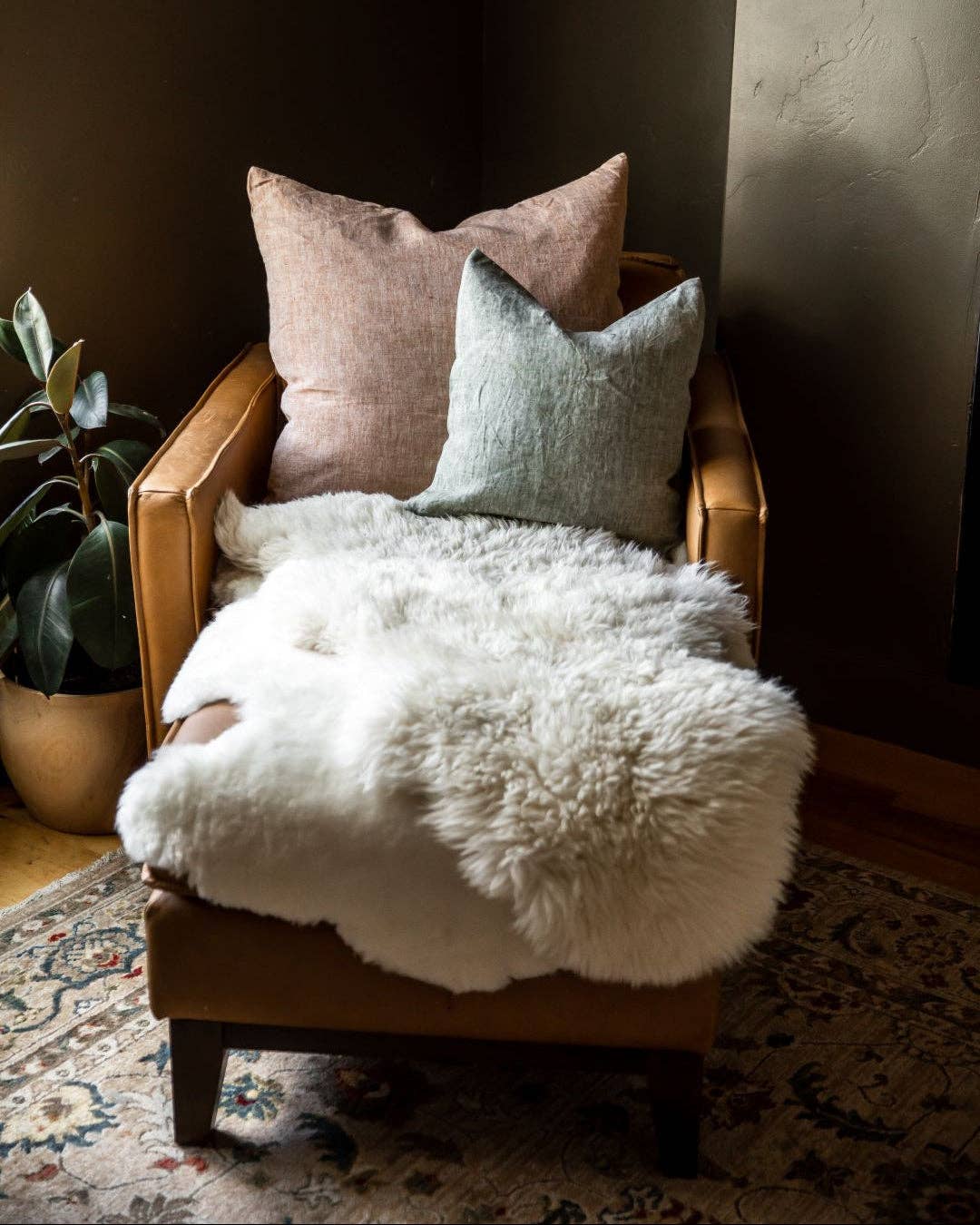 Washed Linen Pillow: Olive / 26"