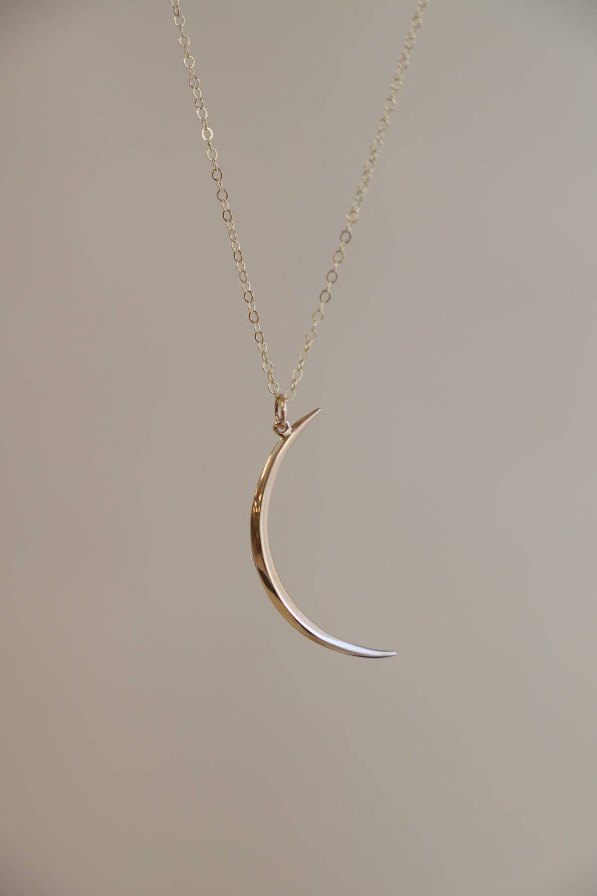 CRESCENT NECKLACE: Gold
