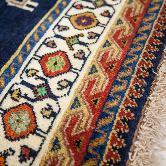 Persian Hand-Knotted Shiraz Rug (8' 11" x 5' 1")